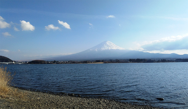 山中湖から見た富士山